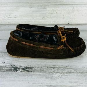 Minnetonka Women’s Brown Britt Moccasins Slipper Size 8 Soft Faux Fur Lining